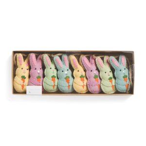 6ft Bunny Holding Carrot Garland